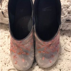 Dansko shoes size 41